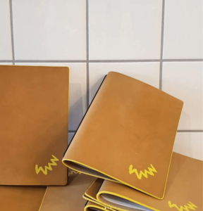 menu cuir- porte menus
